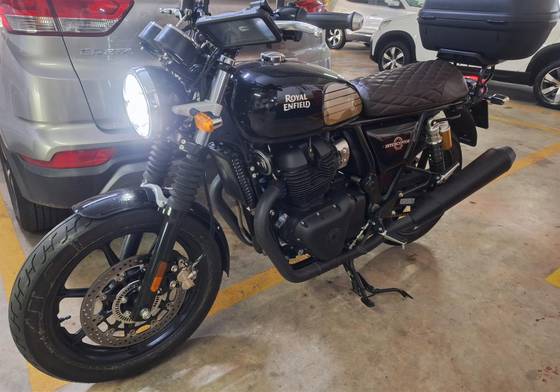ROYAL ENFIELD INTERCEPTOR 